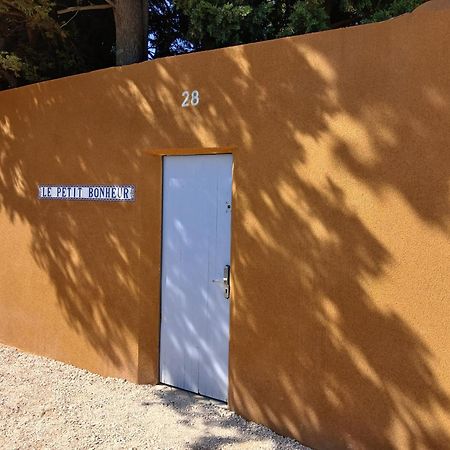 Logement lumineux, entièrement rénové avec jardin Caumont-sur-Durance Extérieur photo